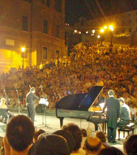 Buskers at the Spanish Steps...